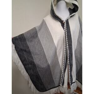 Native Creations Ecuador Hand Made Alpaca Poncho Hooded Cape Adult OS Fuzzy Warm